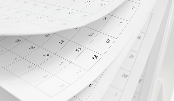 めくれているカレンダー